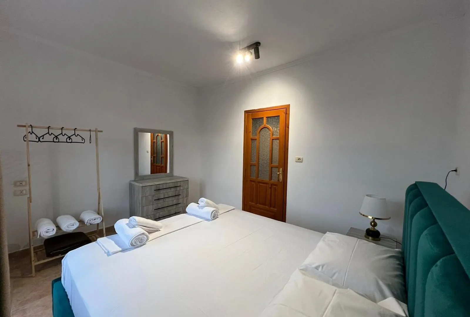 Guest house Sajmir Suites Permet
