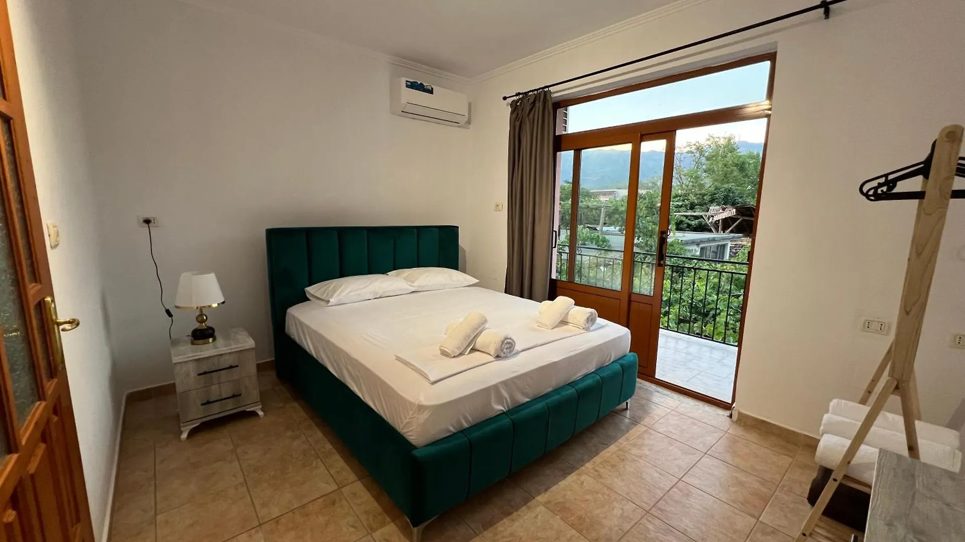 Guest house Sajmir Suites Permet Albania