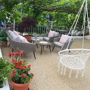 Ilir 1 Guest house